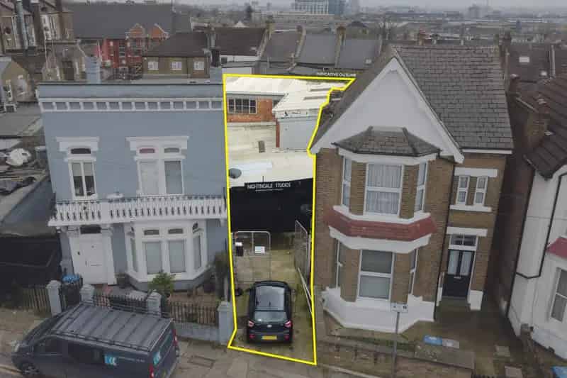 Light Industrial Warehouse Unit - Willesden Junction
