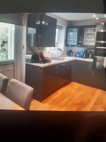 Linked Terraced Family House with Upgraded Kitchen and Bathroom