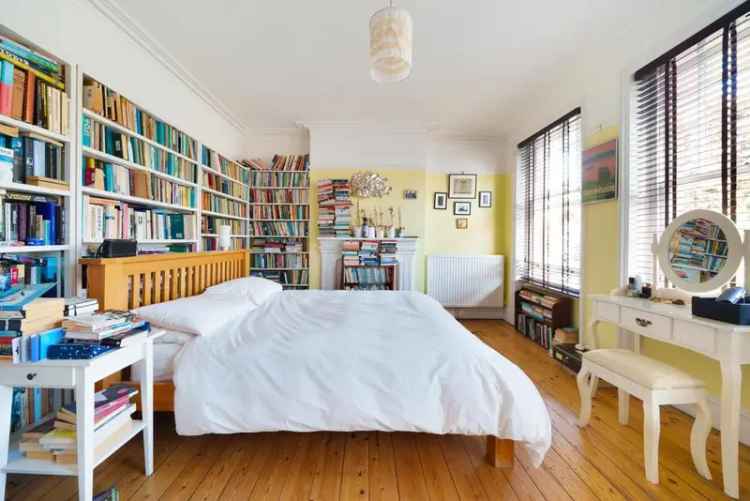 House For Sale in London, England