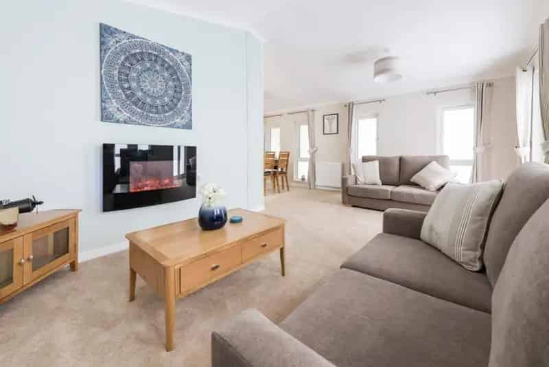 2 Bedroom Park Home for Sale