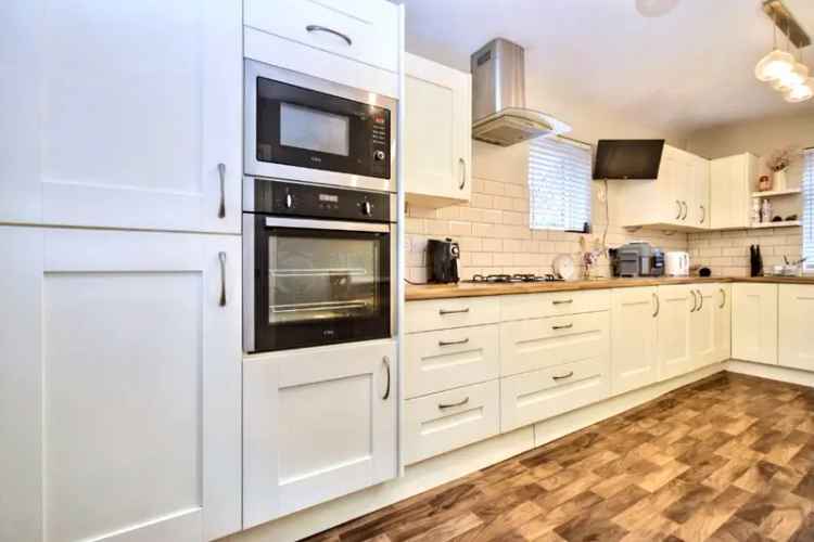 Three Bedroom Semi Detached House in WF2 - Cash Buyers Only