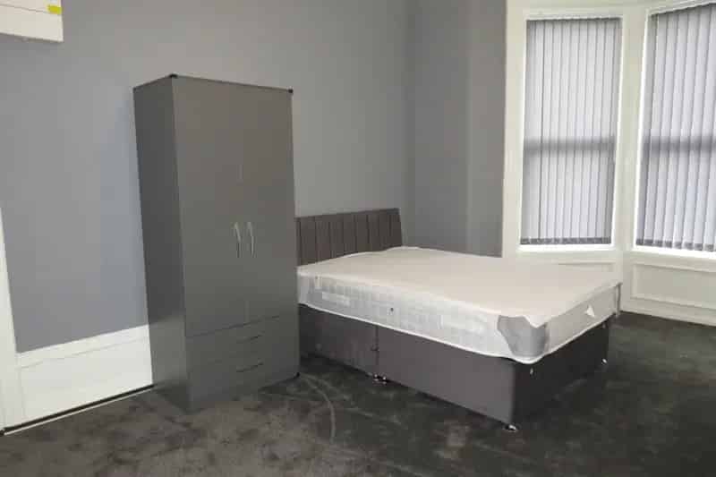Halifax Studio Flat - Renovated Ground Floor Apartment