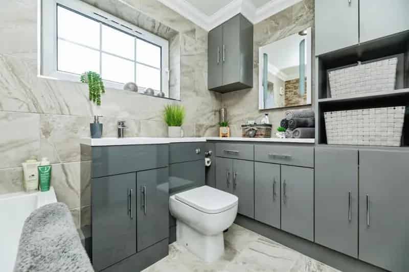 4 Bed Semi Detached House For Sale