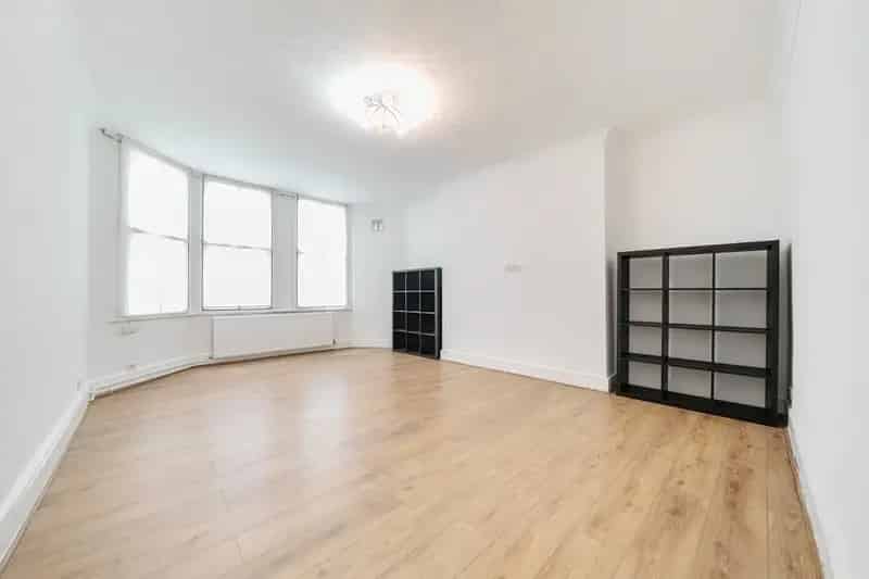 1 Bedroom Apartment to Rent Near Earl's Court