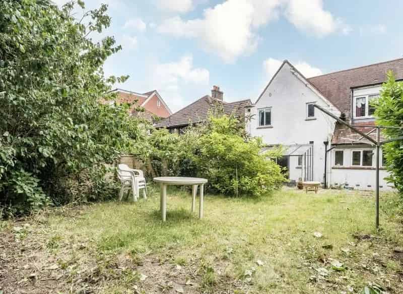 Three Bedroom Detached Family Home For Modernisation