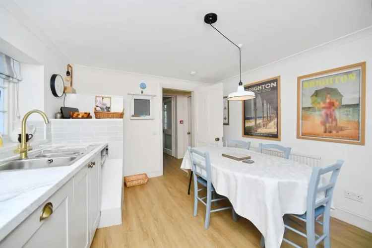2 Bedroom Maisonette for Sale No Onward Chain