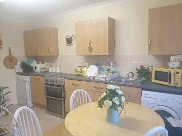 2 Bedroom Maisonette Near Stratford Westfield East London