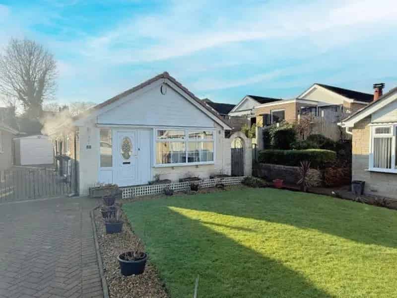 2 bed house for sale