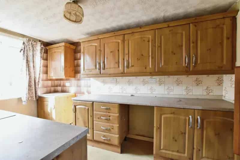 3 Bedroom House For Sale No Onward Chain