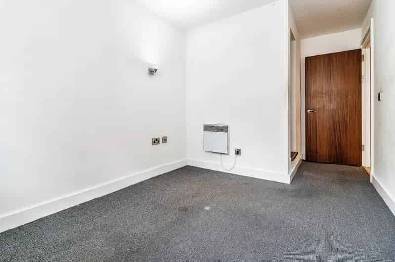 2 Bedroom Flat for Sale Manchester M4 - Advent Development
