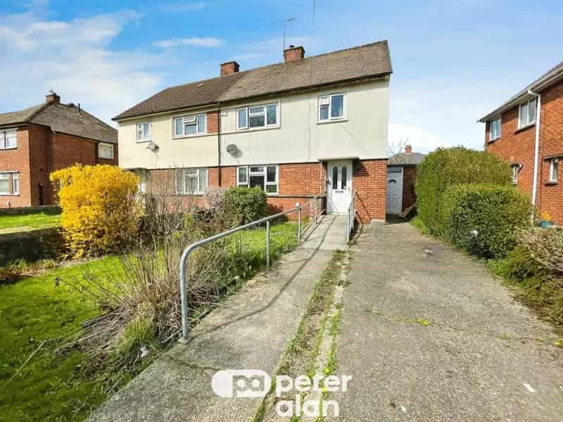 3 bedroom semi-detached house