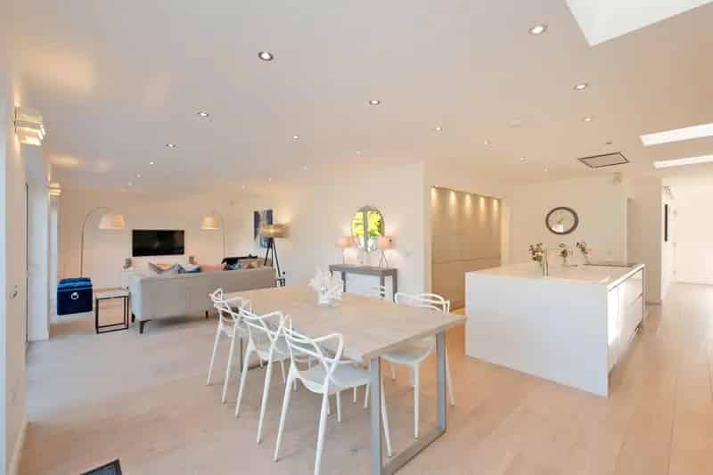 5 Bedroom Detached House with Modern Upgrades and Large Garden