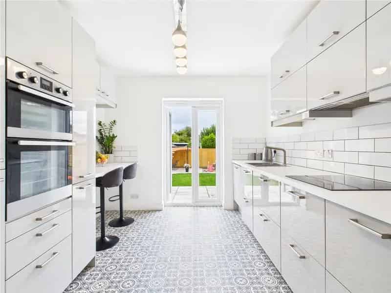 5 Bedroom Semi Detached House For Sale