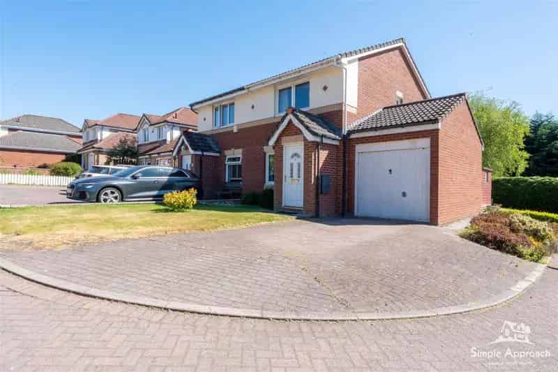 2 Bedroom Semi-Detached House for Sale Dundee