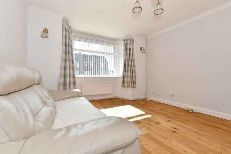 3 Bedroom Detached Bungalow for Sale in Eythorne