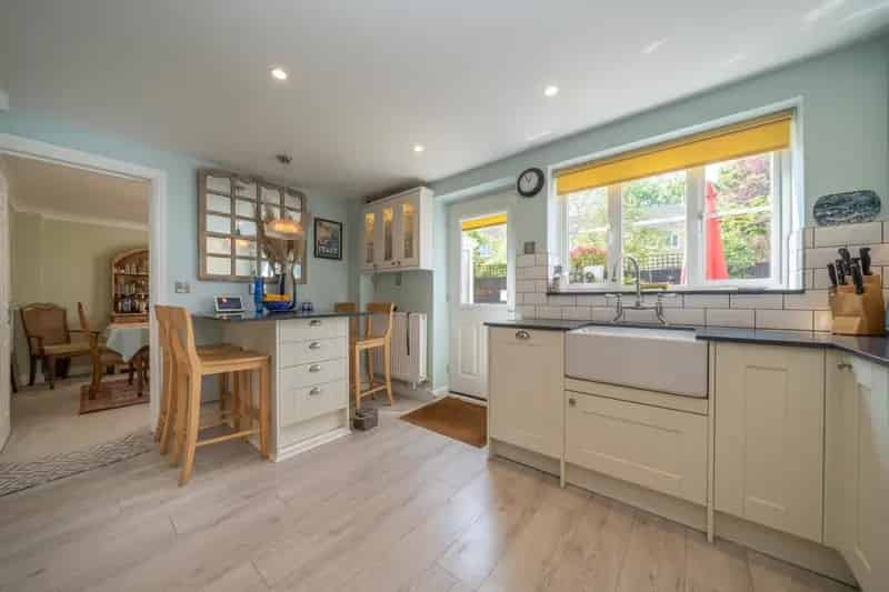 Stunning Chiltern Hills View House Four Bedrooms Modern Family Home