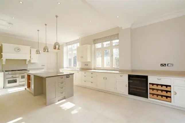 Detached house to rent in Lancaster Road, London SW19