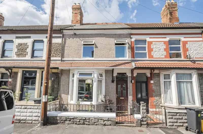 3 Bedroom Terraced House For Sale Near Chapter Art Centre