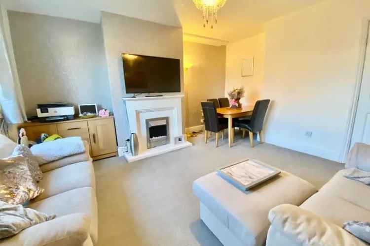 Three Bedroom House with Off Road Parking and Gardens Near Schools