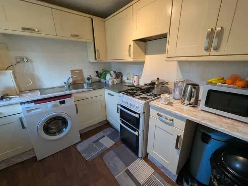 2 bedroom Flat
 To Rent