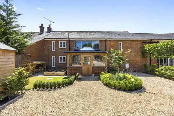 Surrey Hills Character Home 4 Beds 2 Baths