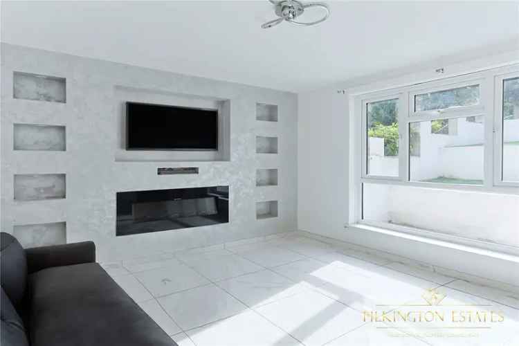 3 Bedroom House to Rent - Modern Living with Garden and Parking