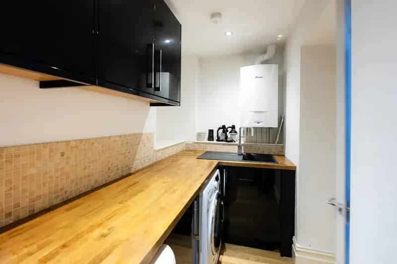 2 Bedroom Furnished Maisonette Clifton Village