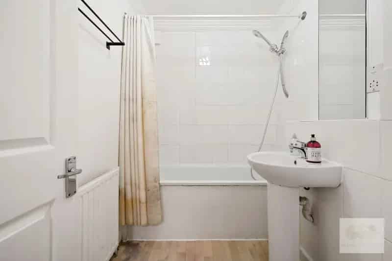 2 Bedroom Flat House to Rent