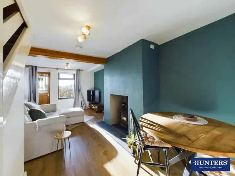 2 Bedroom Cottage For Sale - No Chain