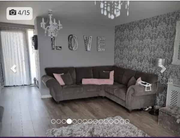 Huge 2 Bedroom Flat with 2 Balconies