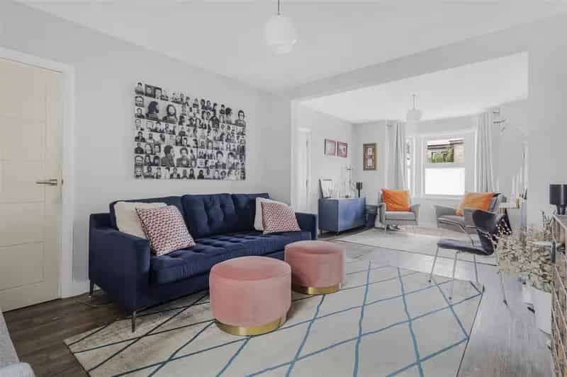 3 Bedroom Extended Mid Terrace House To Rent