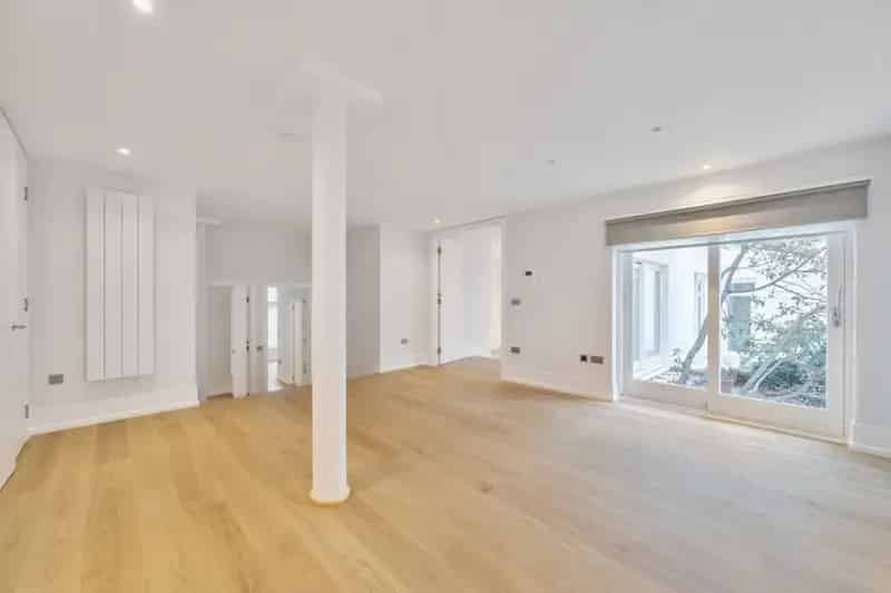 Covent Garden Apartment  Refurbished Ground Floor Flat near Theatre District