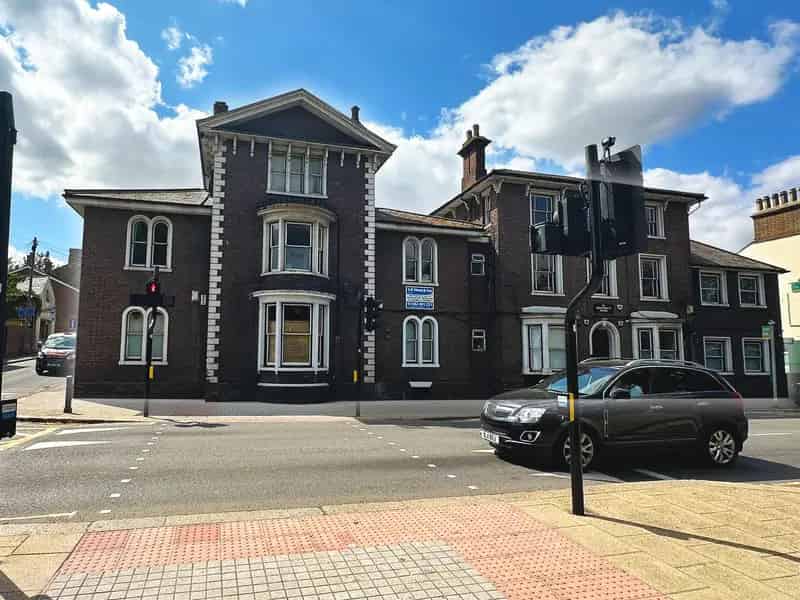 Dunstable Town Centre Office Space For Lease