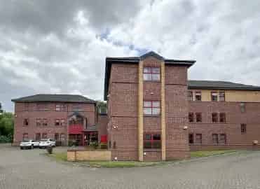 Blenheim Park Office Space: Modern Offices with Ample Parking and High-Speed Broadband