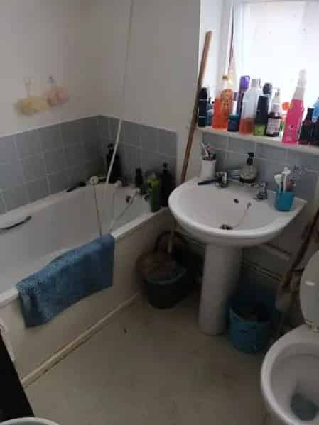Ground Floor Flat with New Kitchen and Parking