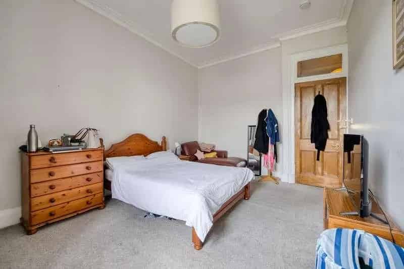 2 Bed Flat for Sale in Dalry, Edinburgh