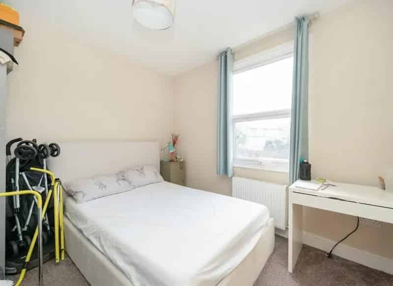 3 Bedroom Edwardian House with Garden Near Halliwick