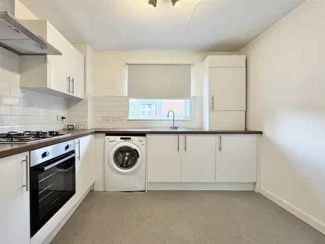 2 Bedroom Flat for Sale in Hamilton Barncluith
