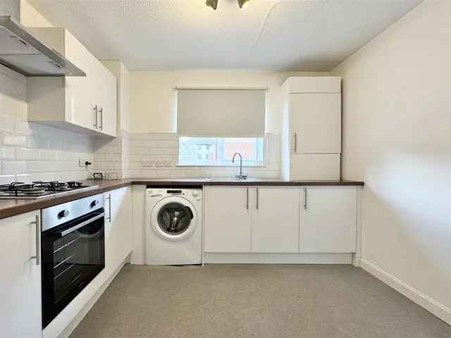 2 Bedroom Flat for Sale in Hamilton Barncluith