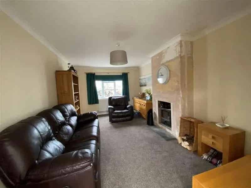 3 Bed End Terrace House For Sale