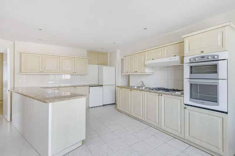 5-Bedroom Family Apartment in St John's Wood London