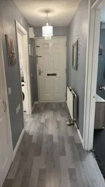 Large 2 Bed Ground Floor Flat with Parking