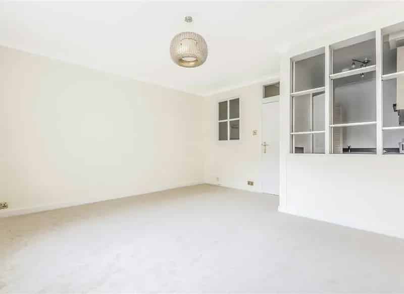 Two Bedroom Split Level Apartment Near Paddington Station