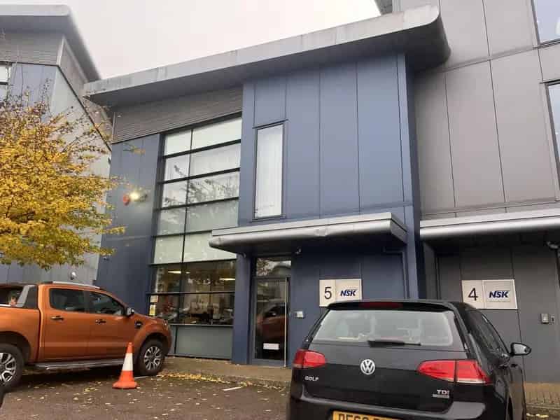 Modern Office Building in Stevenage with Allocated Parking