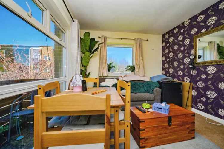 2-Bed House with Parking and Garage - Ideal First Time Buy