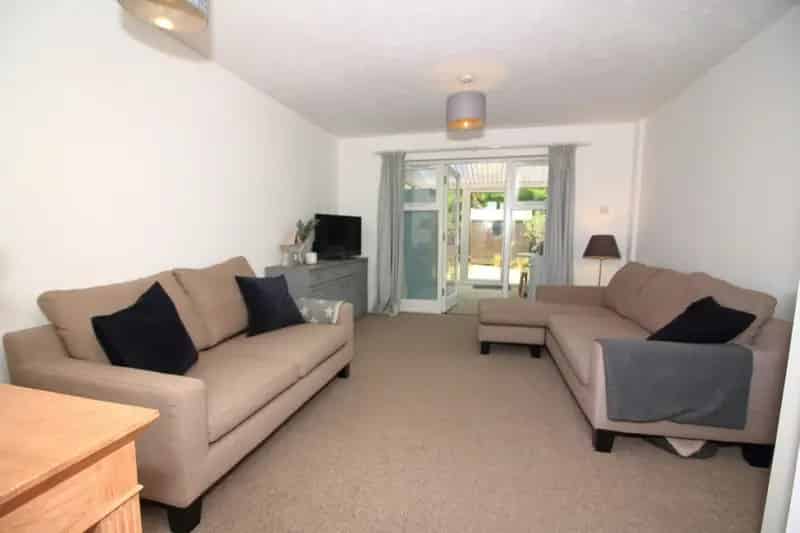 2 Bedroom House For Sale