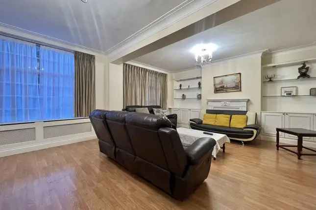 Flat for sale in George Street, London W1H