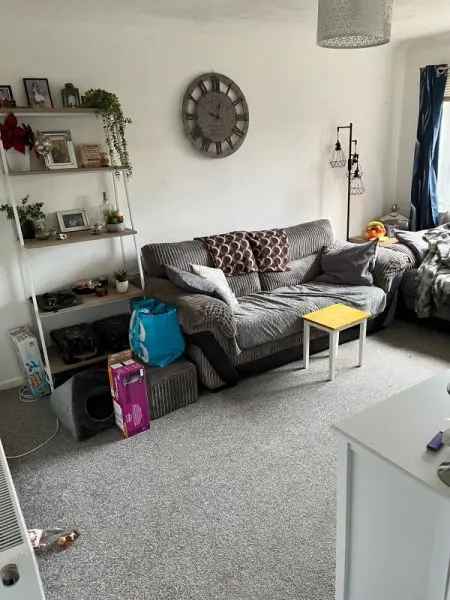 2 Bed House Near Bishops Waltham High Street