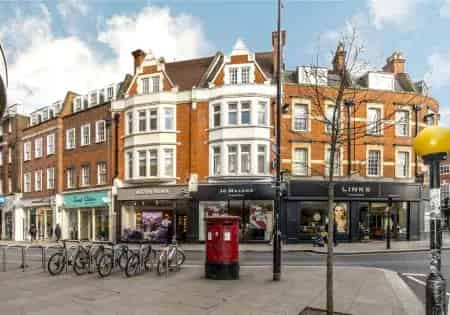 2-Bedroom Apartment Richmond Central High-Spec Finish