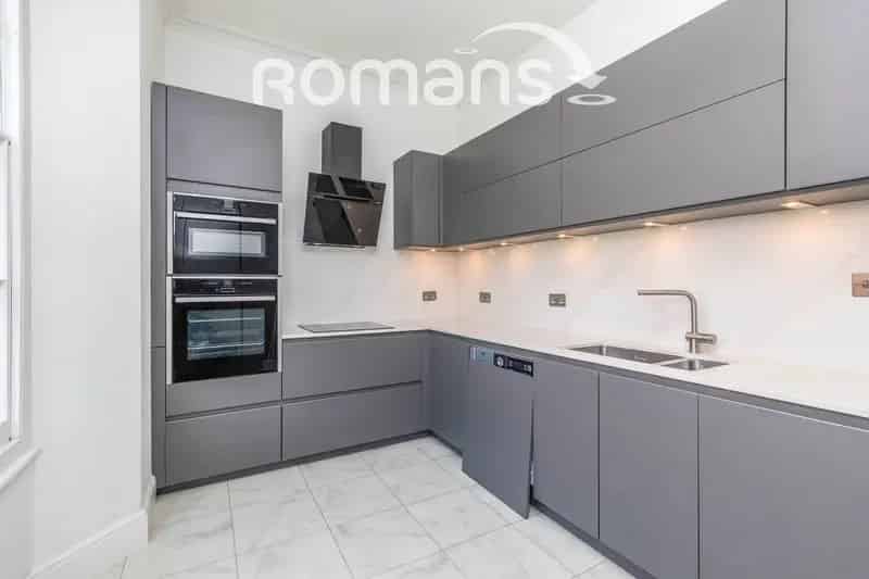 2 Bedroom Grade II Listed Georgian Apartment